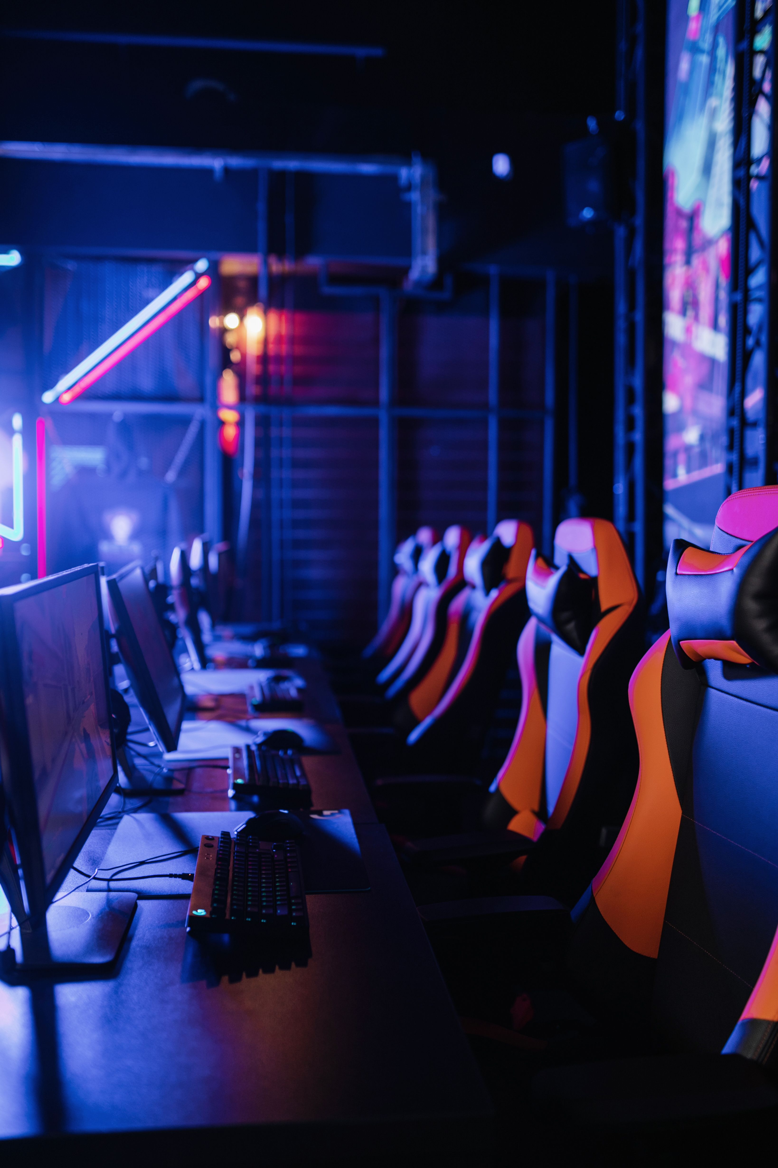 E Sports & Gaming