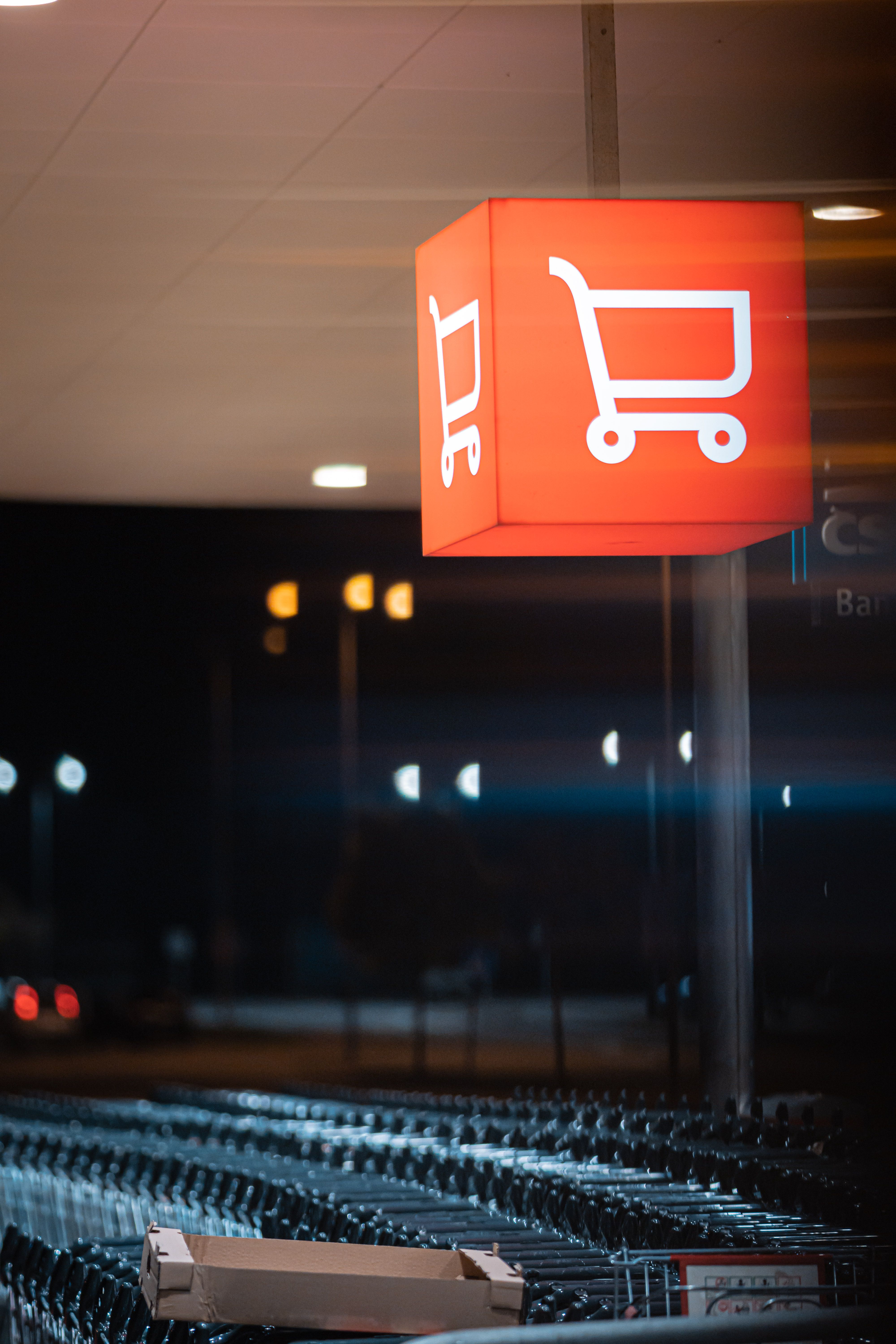 Retail & Commerce